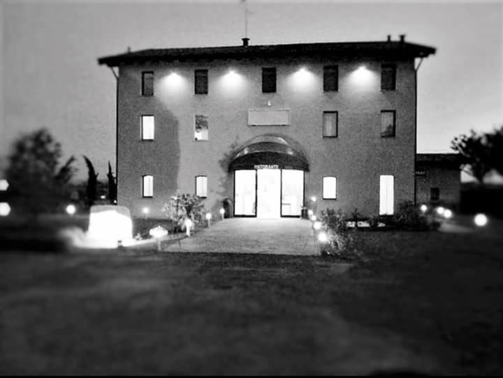 Hotel La Vecchia Reggio Reggio nell'Emilia Zewnętrze zdjęcie