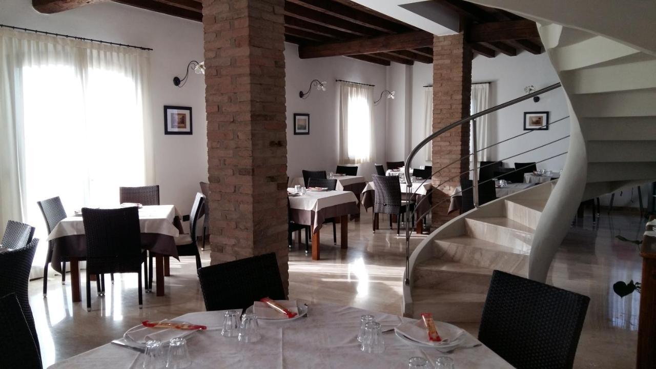 Hotel La Vecchia Reggio Reggio nell'Emilia Zewnętrze zdjęcie