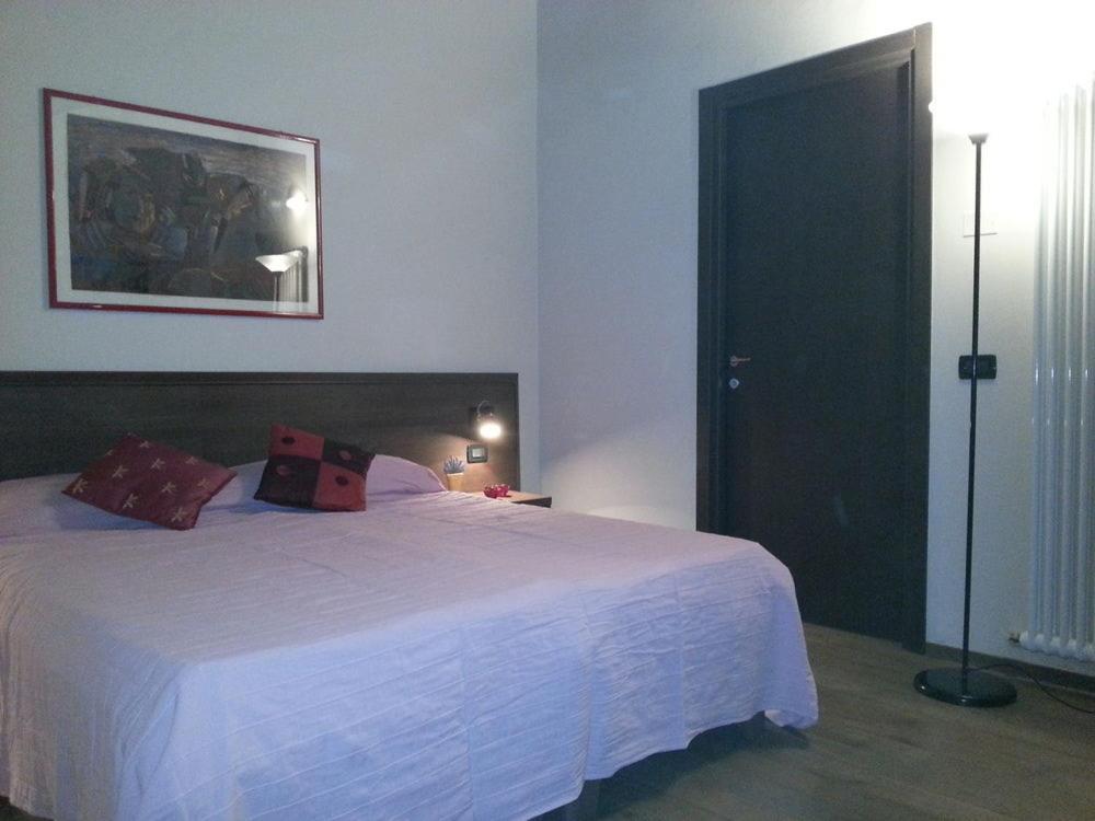 Hotel La Vecchia Reggio Reggio nell'Emilia Zewnętrze zdjęcie